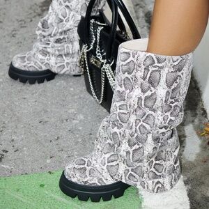 AZALEA WANG MATE SNAKE BOOTIE Size 6 - NEW